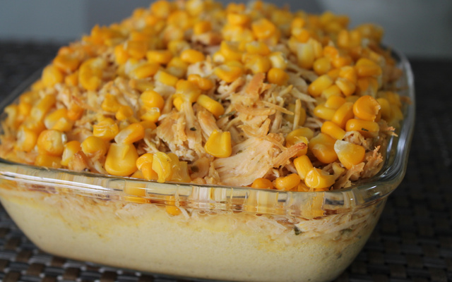 Torta hiperprotéica de frango com milho