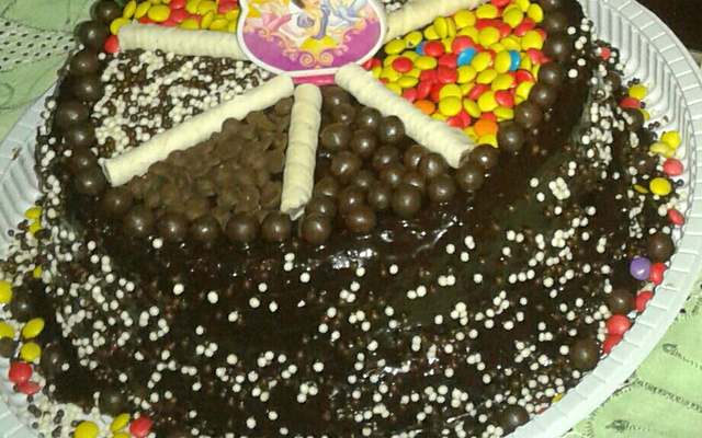 Bolo de chocolate para aniversário