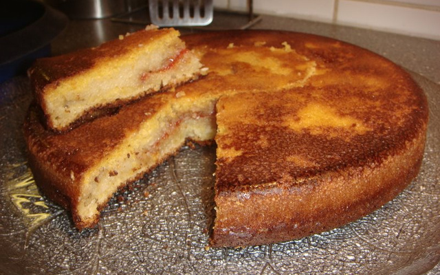 Bolo cremoso de Fubá