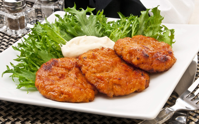 Hambúrguer de Peixe com Salsaretti Light