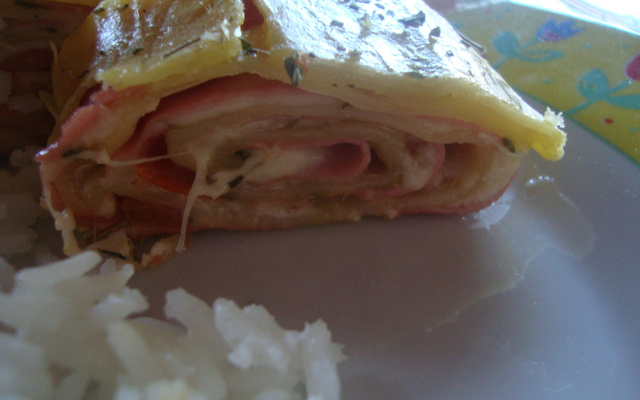 Rocambole de massa de Pastel