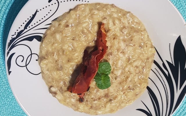 Risoto de limão com medalhão de filé mignon e shimeji