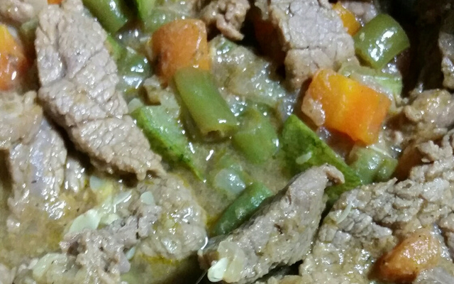 Carne com legumes