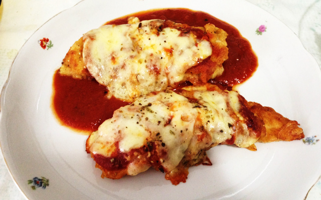 Frango à parmegiana