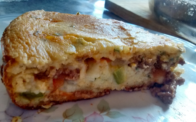 Torta salgada de mandioca (aipim, macaxeira)