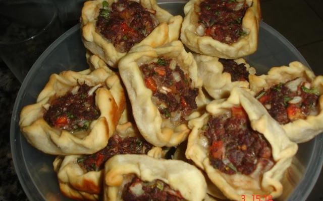 Esfiha árabe aberta