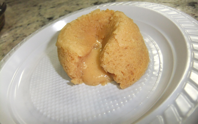 Petit Gateau de Doce de Leite