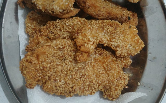Frango empanado com gergelim