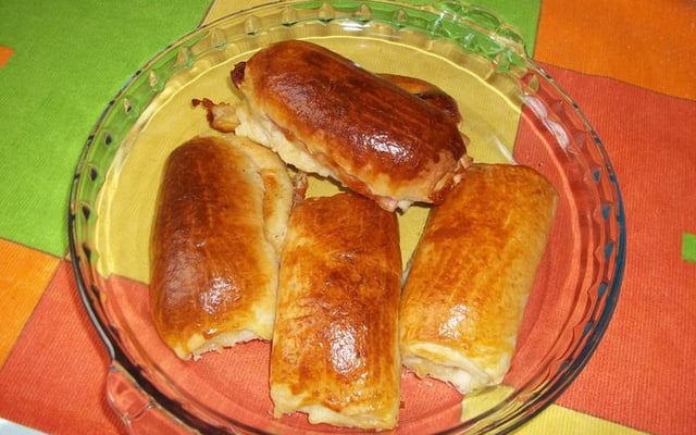 Massa para pizza, esfiha, joelho e outros salgados assados