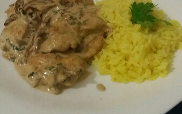 Frango com shimeji e requeijão