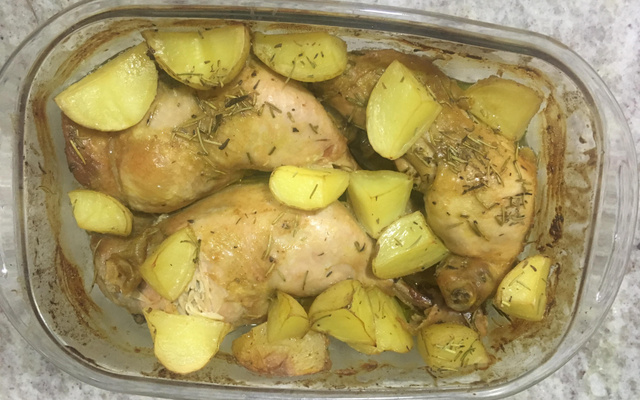 Frango assado ao alecrim