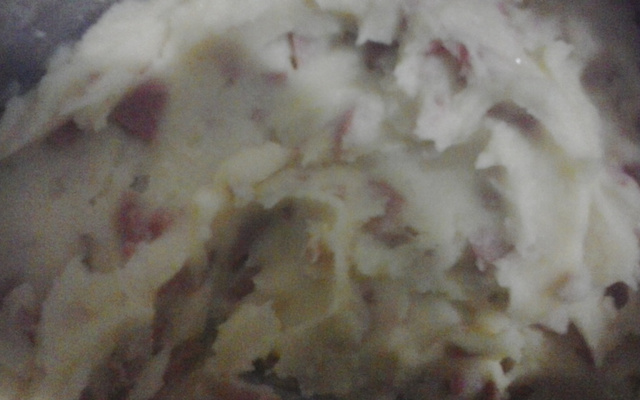 Purê de batata com mortadela