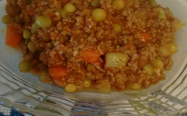 Carne moída com seleta de legumes