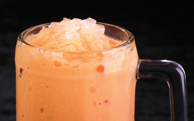 Drink de frutas com champagne