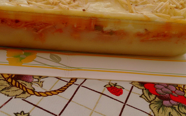 Batata recheada em travessa