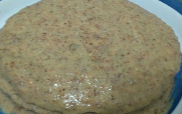 Bolo de amendoim recheado