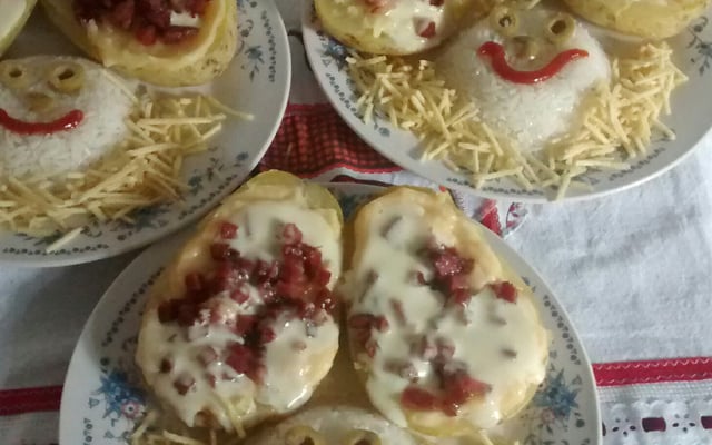 Batata recheada de micro-ondas