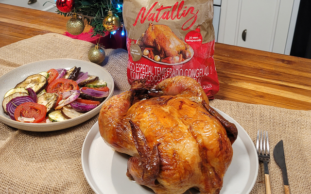 Frango assado com ratatouille de legumes