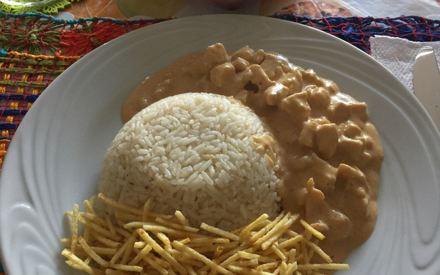 Estrogonofe de frango