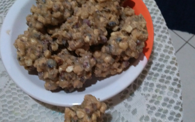 Pé de moleque de leite condensado