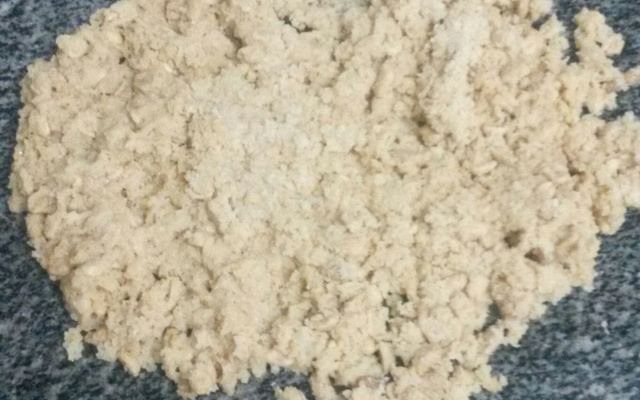 Pé-de-moleque tradicional