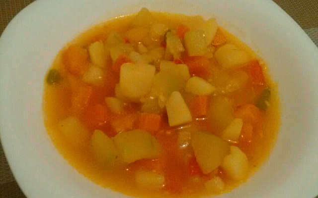 Sopa de legumes simples