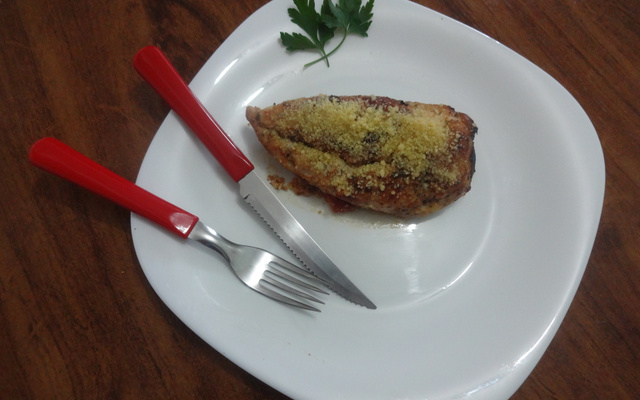 Peito de frango com parmesão
