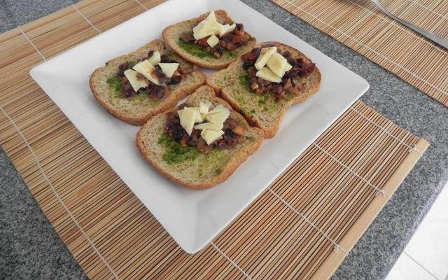 Antepasto de berinjela à italiana