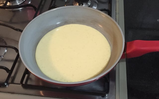Pão de queijo de frigideira