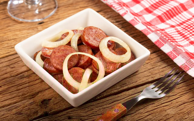 Linguiça toscana acebolada