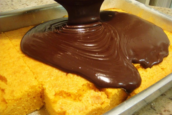 Cobertura de chocolate cremosa