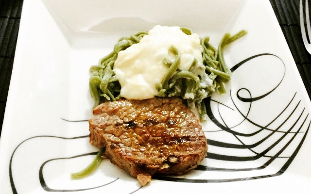 Talharim verde com alcatra