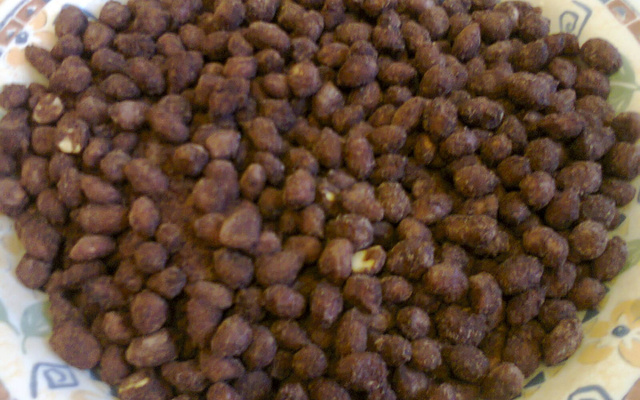 Amendoim doce de microondas