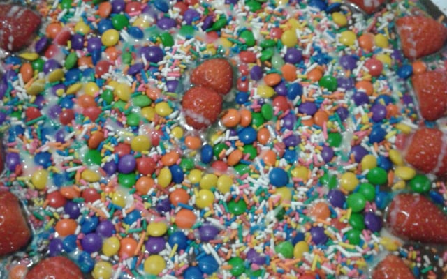 Pizza de chocolate com morango