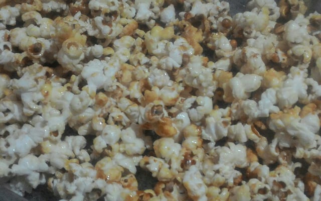 Pipoca caramelizada