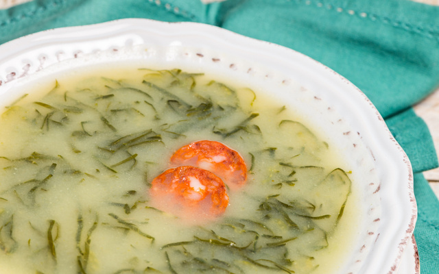 Caldo verde de fubá