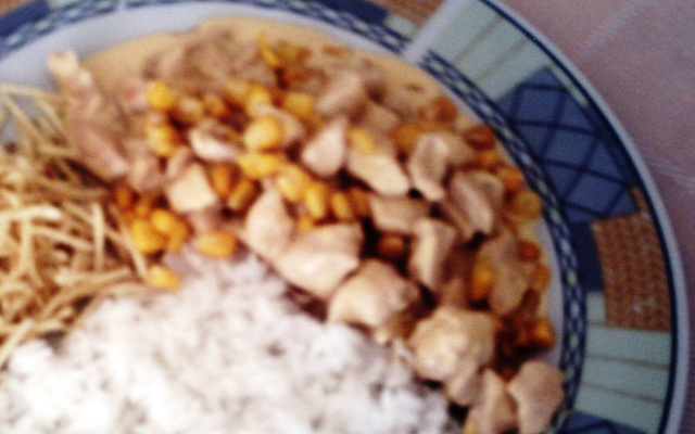 Estrogonofe simples de frango da Taí