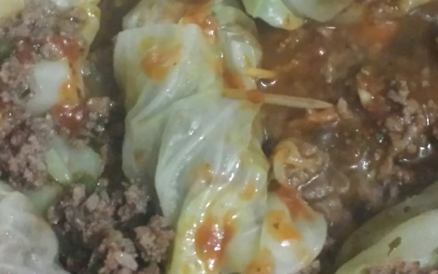 Repolho recheado com carne moida