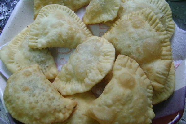 Massa caseira para pastel