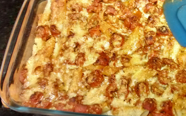 Macarrão com calabresa e requeijão - rapidinha