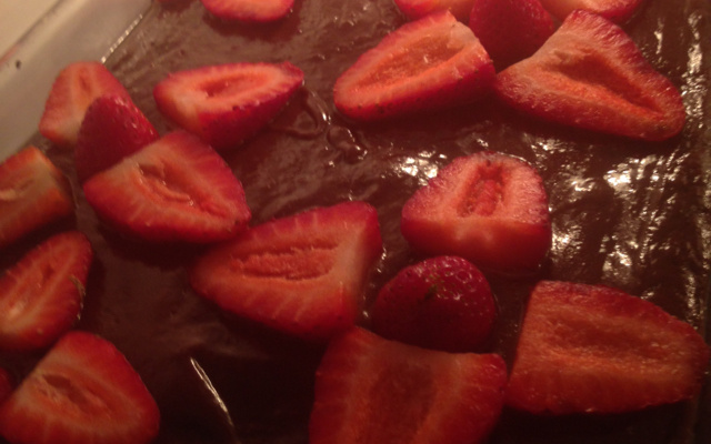 Torta de morango com brigadeiro e oreo