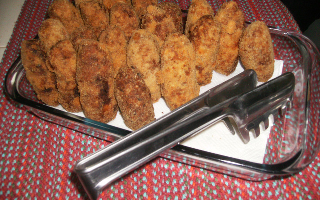 Bolinho de Mandioca com Carne do Queidinho