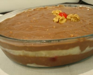 Pavê de chocolate com nozes