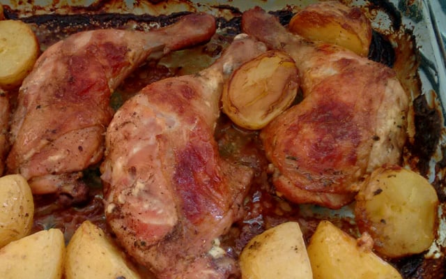 Coxa e Sobrecoxa de frango assado