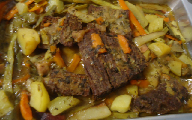 bife assado no forno com legumes