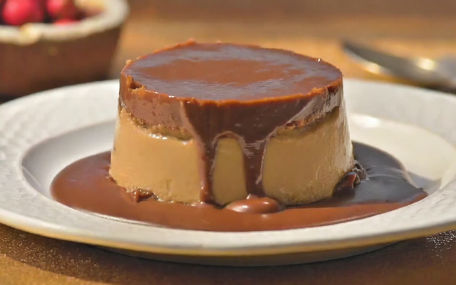 Sobremesa gelada de chocolate