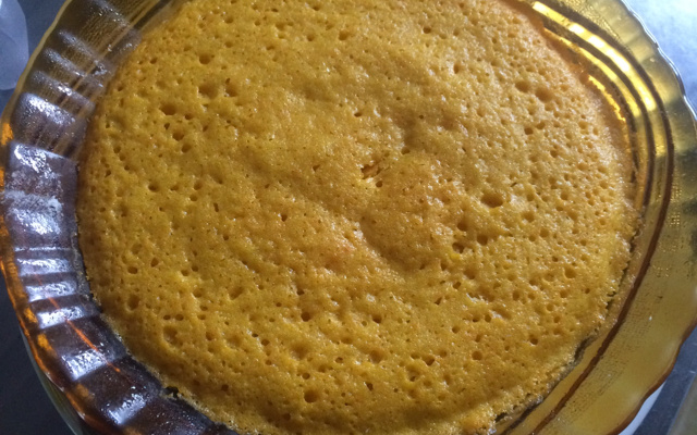 Bolo de cenoura (micro-ondas)