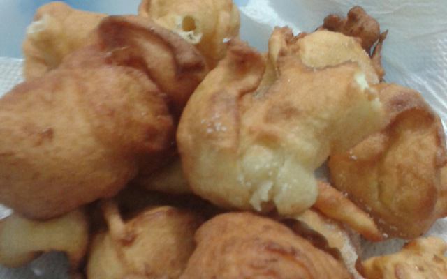 Bolinho de chuva simples e fácil