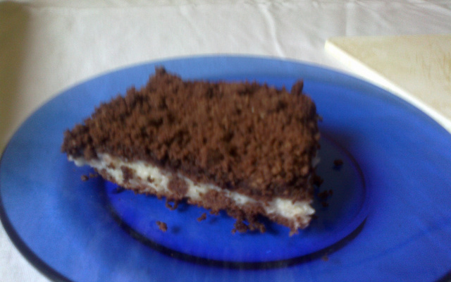 Bolo prestígio de farofa de açúcar