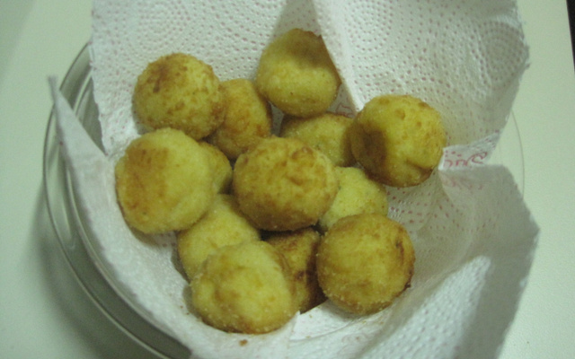 Bolinho de galinha